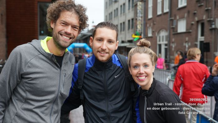 DSC08947- Urban Trail - rennen door de stad en door gebouwen - diverse locaties - 29sept2019 - foto GerardMontE web