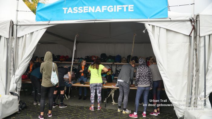 DSC08949- Urban Trail - rennen door de stad en door gebouwen - diverse locaties - 29sept2019 - foto GerardMontE web