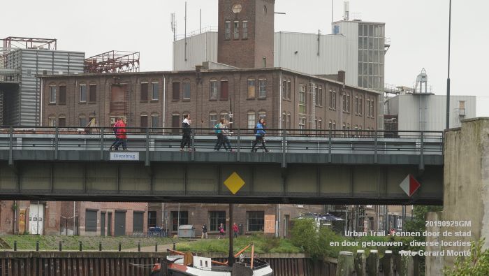 DSC09003- Urban Trail - rennen door de stad en door gebouwen - diverse locaties - 29sept2019 - foto GerardMontE web