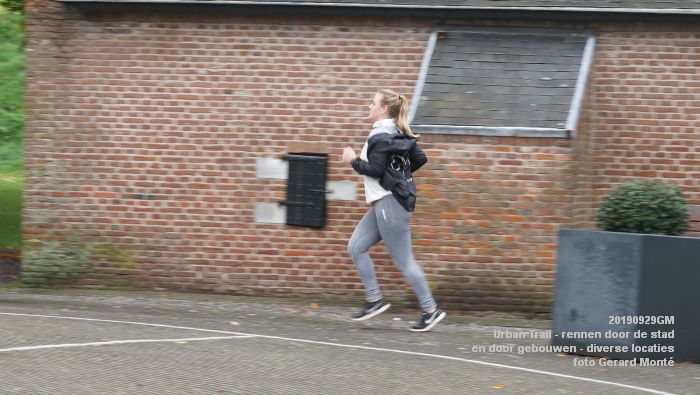 DSC09037- Urban Trail - rennen door de stad en door gebouwen - diverse locaties - 29sept2019 - foto GerardMontE web