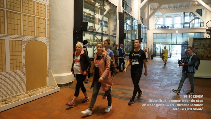 DSC09117- Urban Trail - rennen door de stad en door gebouwen - diverse locaties - 29sept2019 - foto GerardMontE web