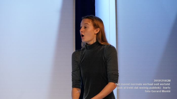 DSC04840- kw1c -Het meest normale verhaal ooit verteld - ook al trekt dat weinig publiek - 10dec2019 - foto GerardMontE web DSC04840- kw1c -Het meest normale verhaal ooit verteld - ook al trekt dat weinig publiek - 10dec2019 - foto GerardMontE web