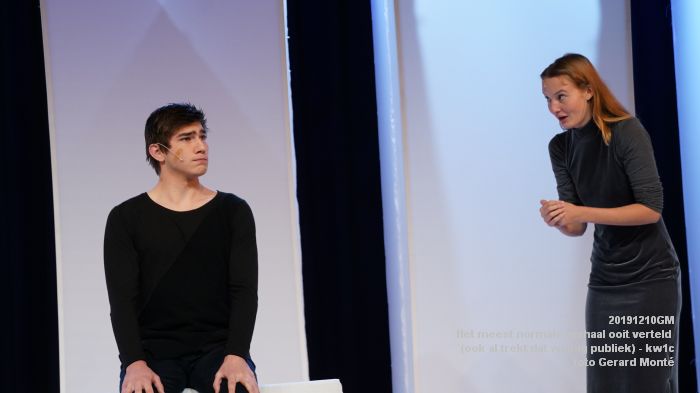 DSC04841- kw1c -Het meest normale verhaal ooit verteld - ook al trekt dat weinig publiek - 10dec2019 - foto GerardMontE web DSC04841- kw1c -Het meest normale verhaal ooit verteld - ook al trekt dat weinig publiek - 10dec2019 - foto GerardMontE web