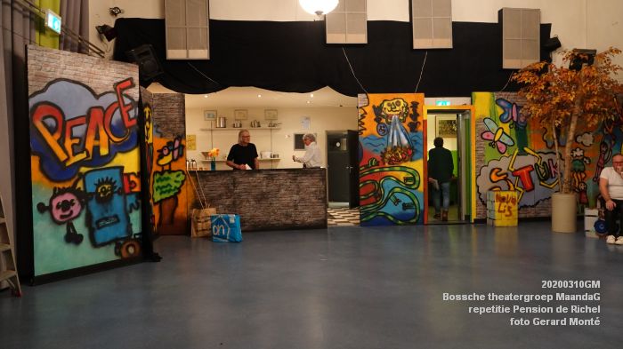 eDSC06973- theatergroep MaandaG repetitie Pension de Richel - Buurthuis Graafsewijk-Noord - 10mrt2020 - foto GerardMontE web