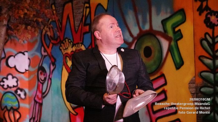 eDSC07001- theatergroep MaandaG repetitie Pension de Richel - Buurthuis Graafsewijk-Noord - 10mrt2020 - foto GerardMontE web