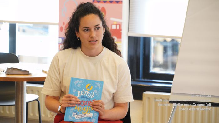 DSC09865- Heinen - Bedtijdverhalen voor rebelse meisjes - ill Carmen Groenefelt - 9okt2021 -  foto GerardMontE web