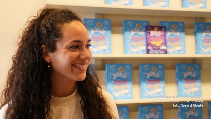 DSC09892- Heinen - Bedtijdverhalen voor rebelse meisjes - ill Carmen Groenefelt - 9okt2021 -  foto GerardMontE web