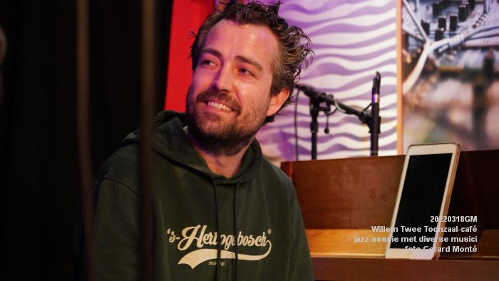 DSC01579- Willem Twee Toonzaal - jazz-sessie met diverse musici - 18mrt2022 - foto Gerard MontE web DSC01579- Willem Twee Toonzaal - jazz-sessie met diverse musici - 18mrt2022 - foto Gerard MontE web