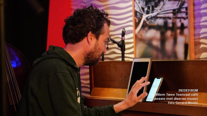 DSC01582- Willem Twee Toonzaal - jazz-sessie met diverse musici - 18mrt2022 - foto Gerard MontE web DSC01582- Willem Twee Toonzaal - jazz-sessie met diverse musici - 18mrt2022 - foto Gerard MontE web