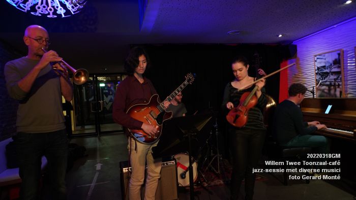 DSC01616- Willem Twee Toonzaal - jazz-sessie met diverse musici - 18mrt2022 - foto Gerard MontE web DSC01616- Willem Twee Toonzaal - jazz-sessie met diverse musici - 18mrt2022 - foto Gerard MontE web