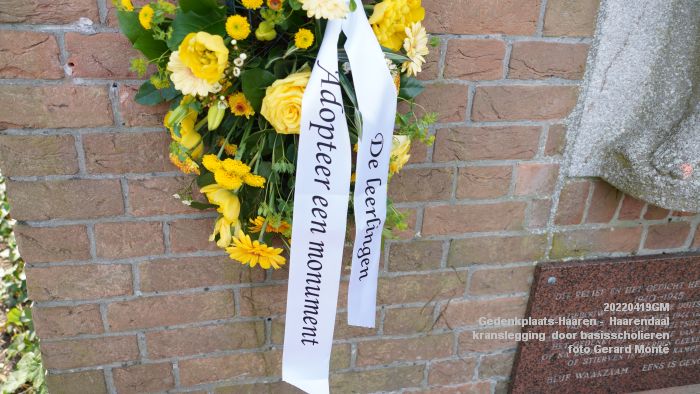 DSC05168- Gedenkplaats-Haaren -  Lager Haaren 40-45 - kranslegging  basisscholieren - 20april2022 -  foto GerardMontE klein