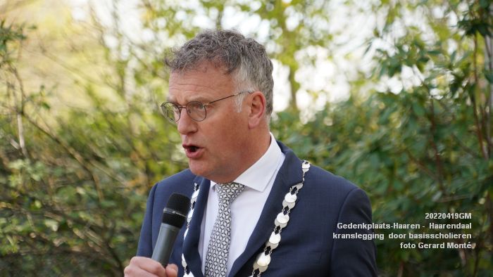 DSC05173- Gedenkplaats-Haaren -  Lager Haaren 40-45 - kranslegging  basisscholieren - 20april2022 -  foto GerardMontE klein