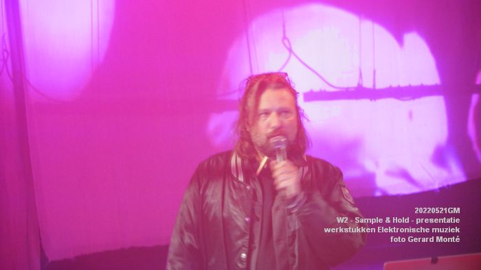 DSC00140- W2-poppodium-Sample-Hold - 21mei2022 - foto GerardMontE web DSC00140- W2-poppodium-Sample-Hold - 21mei2022 - foto GerardMontE web