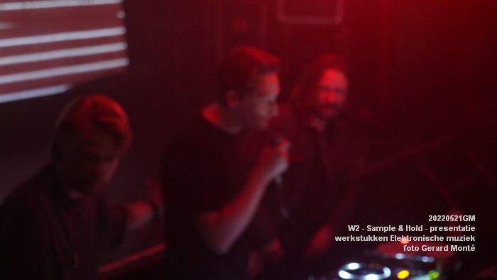 DSC00195- W2-poppodium-Sample-Hold - 21mei2022 - foto GerardMontE web DSC00195- W2-poppodium-Sample-Hold - 21mei2022 - foto GerardMontE web