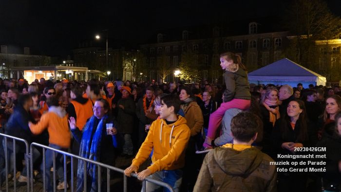 DSC04445- Koningsnacht met muziek op de Parade - 26apr2023  - foto Gerard MontE web