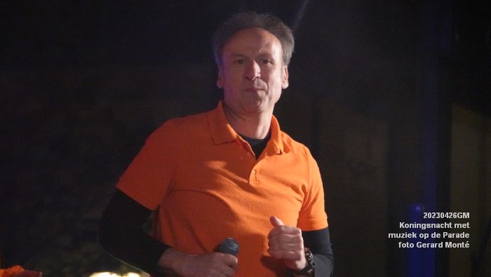 DSC04448- Koningsnacht met muziek op de Parade - 26apr2023  - foto Gerard MontE web
