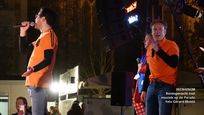 DSC04471- Koningsnacht met muziek op de Parade - 26apr2023  - foto Gerard MontE web