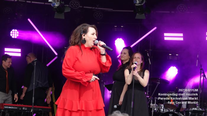 eDSC04513- Koningsdag met muziek op de Parade Kerkstraat Markt - 27apr2023  - foto Gerard MontE web