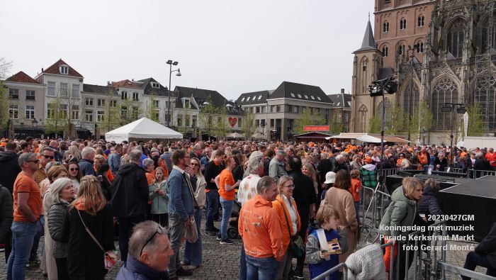 eDSC04516- Koningsdag met muziek op de Parade Kerkstraat Markt - 27apr2023  - foto Gerard MontE web