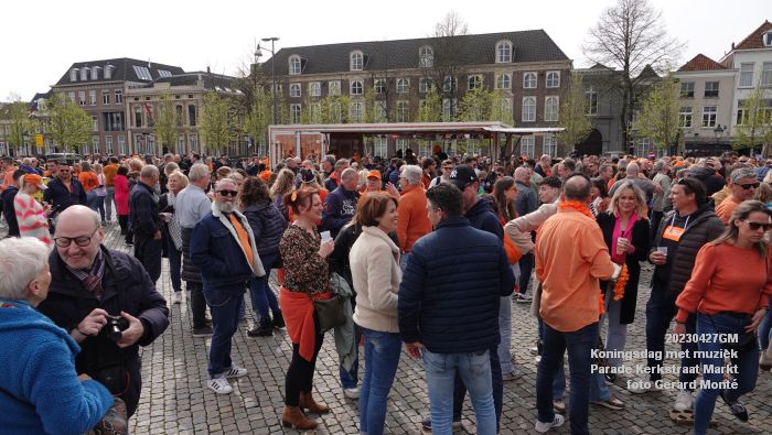 eDSC04517- Koningsdag met muziek op de Parade Kerkstraat Markt - 27apr2023  - foto Gerard MontE web