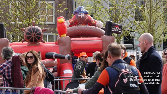 eDSC04519- Koningsdag met muziek op de Parade Kerkstraat Markt - 27apr2023  - foto Gerard MontE web