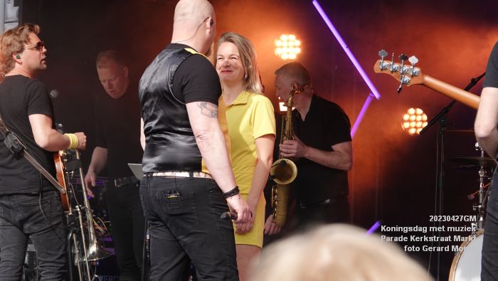 eDSC04526- Koningsdag met muziek op de Parade Kerkstraat Markt - 27apr2023  - foto Gerard MontE web