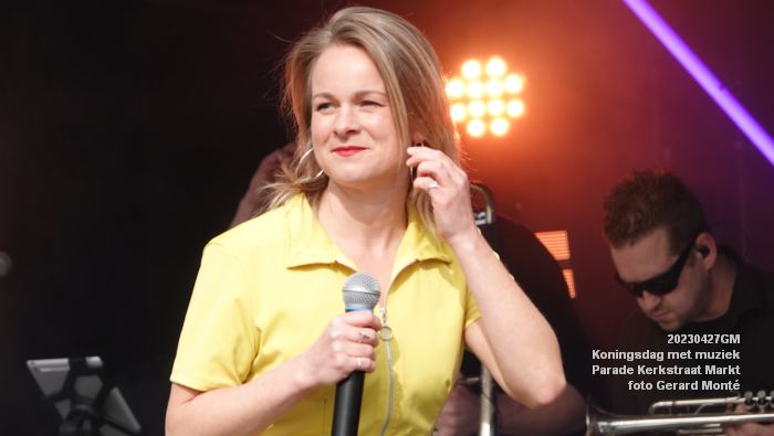 eDSC04528- Koningsdag met muziek op de Parade Kerkstraat Markt - 27apr2023  - foto Gerard MontE web