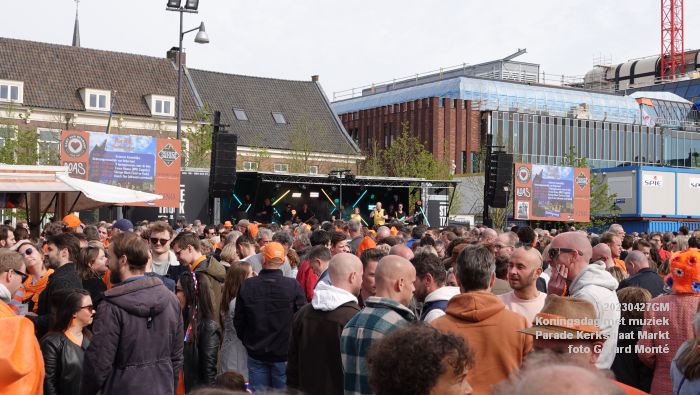 eDSC04554- Koningsdag met muziek op de Parade Kerkstraat Markt - 27apr2023  - foto Gerard MontE web