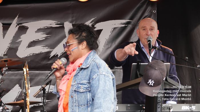 eDSC04557- Koningsdag met muziek op de Parade Kerkstraat Markt - 27apr2023  - foto Gerard MontE web