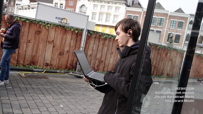 eDSC04563- Koningsdag met muziek op de Parade Kerkstraat Markt - 27apr2023  - foto Gerard MontE web