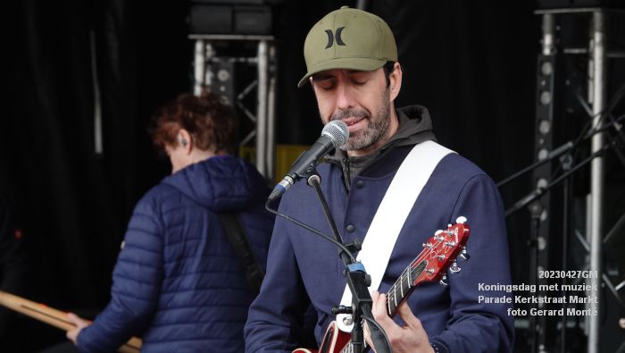 eDSC04591- Koningsdag met muziek op de Parade Kerkstraat Markt - 27apr2023  - foto Gerard MontE web