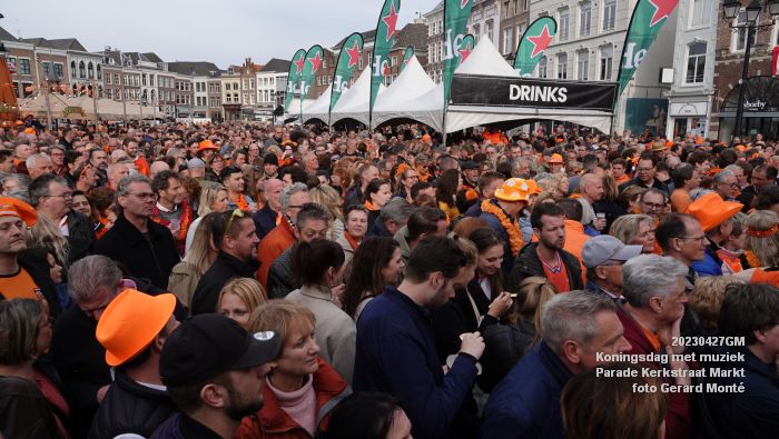 eDSC04598- Koningsdag met muziek op de Parade Kerkstraat Markt - 27apr2023  - foto Gerard MontE web