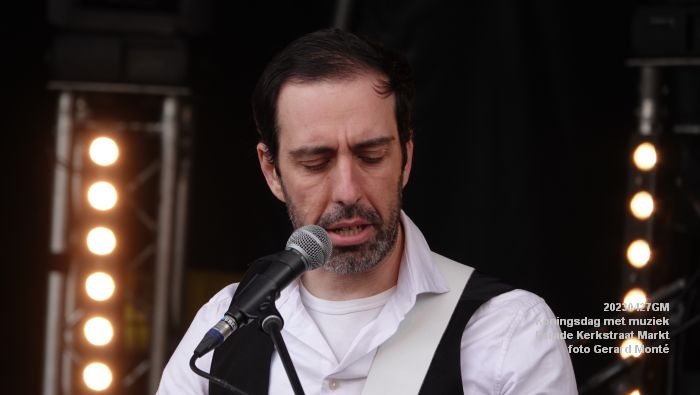 eDSC04607- Koningsdag met muziek op de Parade Kerkstraat Markt - 27apr2023  - foto Gerard MontE web