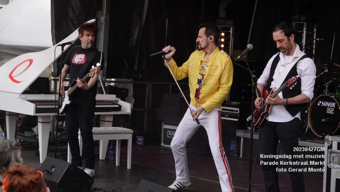 eDSC04609- Koningsdag met muziek op de Parade Kerkstraat Markt - 27apr2023  - foto Gerard MontE web