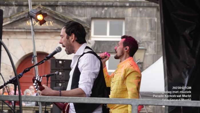 eDSC04621- Koningsdag met muziek op de Parade Kerkstraat Markt - 27apr2023  - foto Gerard MontE web