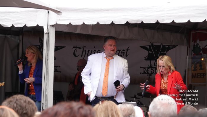 eDSC04642- Koningsdag met muziek op de Parade Kerkstraat Markt - 27apr2023  - foto Gerard MontE web