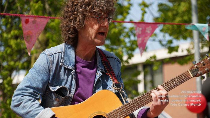 DSC03363- microfestival in Rosmalen - met theater - poezie en muziek - 27apr2023  - foto Gerard MontE web