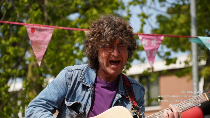 DSC03364- microfestival in Rosmalen - met theater - poezie en muziek - 27apr2023  - foto Gerard MontE web