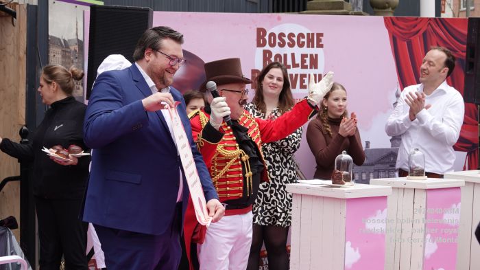 DSC02266-  bossche bollen belevenis - raadskelder - bakker royal - 4apr2024 - foto Gerard MontE web