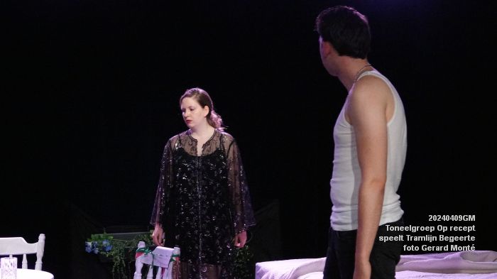 DSC02714- Toneelgroep Op recept - Tramlijn Begeerte - 9apr2024 - foto Gerard MontE web DSC02714- Toneelgroep Op recept - Tramlijn Begeerte - 9apr2024 - foto Gerard MontE web