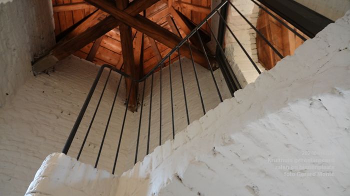 hkDSC03433- Kruithuis gerestaureerd - ingang verdieping binnenplaats - 16apr2024 - foto Gerard MontE web hkDSC03433- Kruithuis gerestaureerd - ingang verdieping binnenplaats - 16apr2024 - foto Gerard MontE web