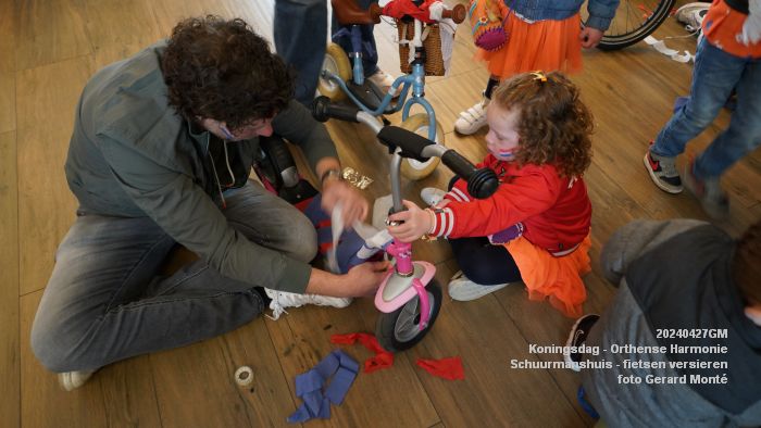 DSC09461- Koningsdag - Orthense Harmonie - Nico Schuurmanshuis - fietsen versieren - 27apr2024 - foto Gerard MontE web DSC09461- Koningsdag - Orthense Harmonie - Nico Schuurmanshuis - fietsen versieren - 27apr2024 - foto Gerard MontE web