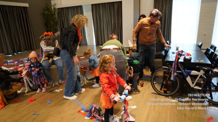 DSC09487- Koningsdag - Orthense Harmonie - Nico Schuurmanshuis - fietsen versieren - 27apr2024 - foto Gerard MontE web DSC09487- Koningsdag - Orthense Harmonie - Nico Schuurmanshuis - fietsen versieren - 27apr2024 - foto Gerard MontE web