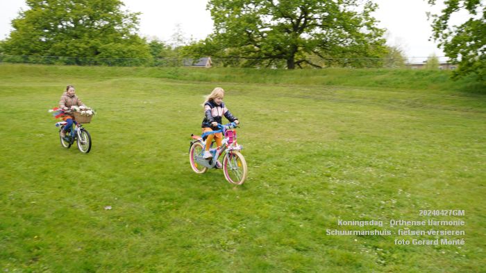 DSC09515- Koningsdag - Orthense Harmonie - Nico Schuurmanshuis - fietsen versieren - 27apr2024 - foto Gerard MontE web DSC09515- Koningsdag - Orthense Harmonie - Nico Schuurmanshuis - fietsen versieren - 27apr2024 - foto Gerard MontE web