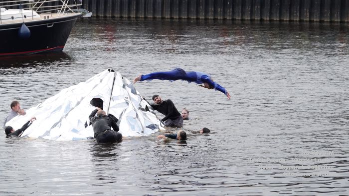 DSC08219- Bosch Parade Citadel - Tuin der Lusten - Tuin der Lusten - voorstelling Naiad - Skypunch Collective - 23mei2024 - foto Gerard MontE web