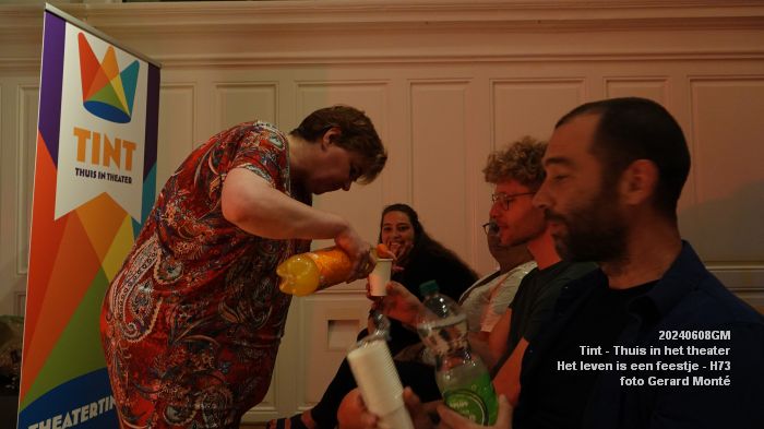 DSC00019- Huis73 - Tint Thuis in het theater - Het leven is een feestje - 8juni2024 - foto Gerard MontE web