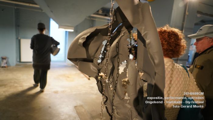 DSC01638- expositie performance en optreden Ongekend op de Tramkade - Diy-festival - 8juni2024 - foto Gerard MontE web DSC01638- expositie performance en optreden Ongekend op de Tramkade - Diy-festival - 8juni2024 - foto Gerard MontE web