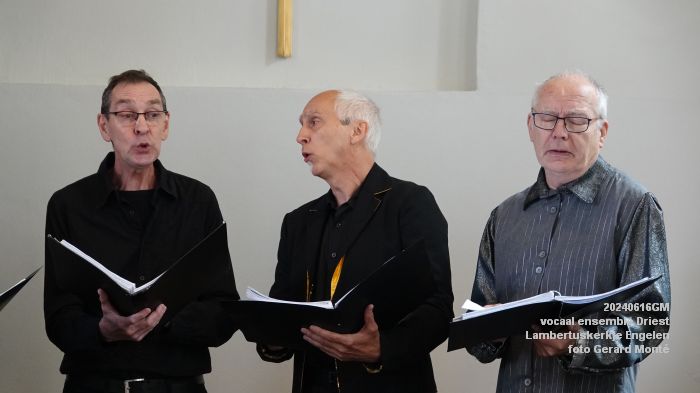 DSC01321- koor Driest in kerkje Engelen - 16juni2024 - foto Gerard MontE web
