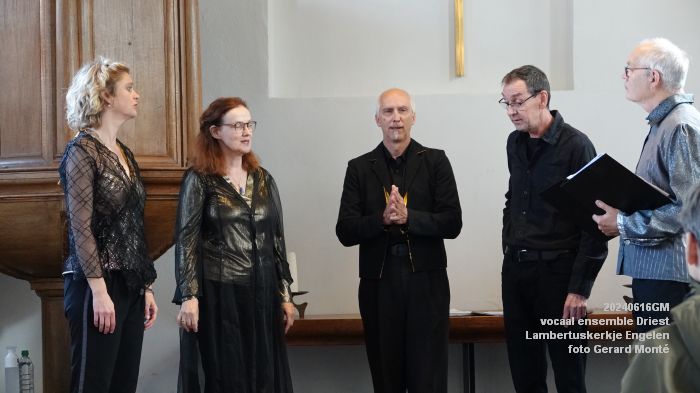 DSC01332- koor Driest in kerkje Engelen - 16juni2024 - foto Gerard MontE web