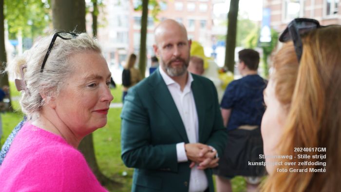 DSC02194- Stationsweg onthulling beeld Stille strijd - 17juni2024 - foto Gerard MontE web